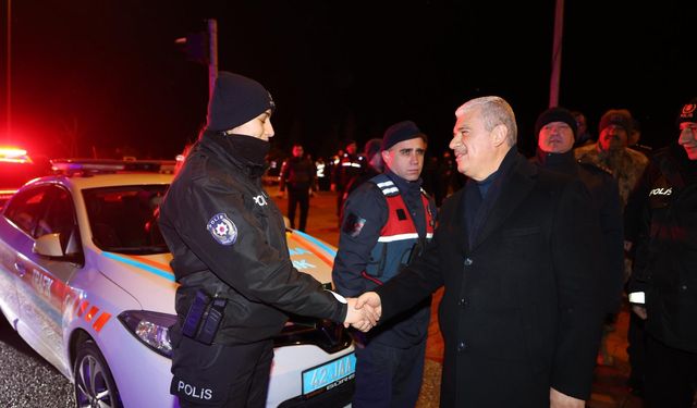 Konya'da sokakta yeni yıl kutlaması