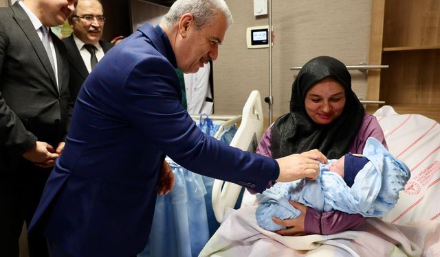 Konya'da yeni yılın ilk bebeği 'Alparslan', saat 00.02'de dünyaya geldi