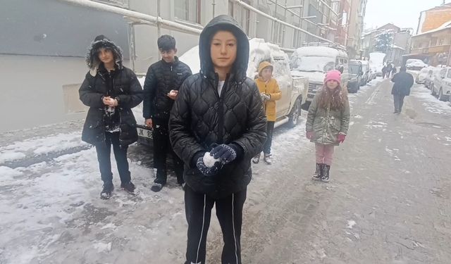 Öğrenciler çektikleri videoyla Vali Bakan'dan okulların tatil edilmesini istedi