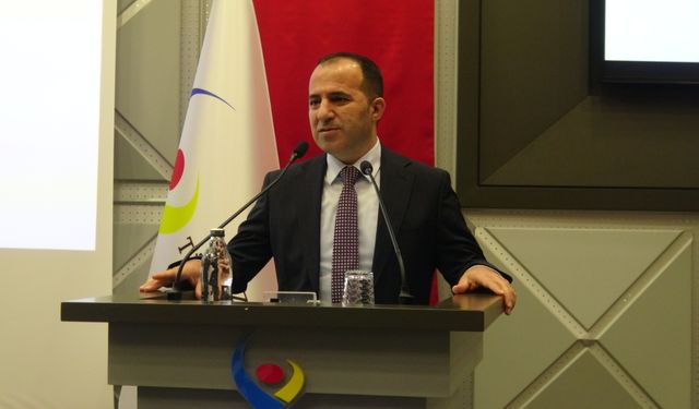 Proje yarışmasında dereceye giren meslek lisesi öğrencileri ödüllerini törenle aldı