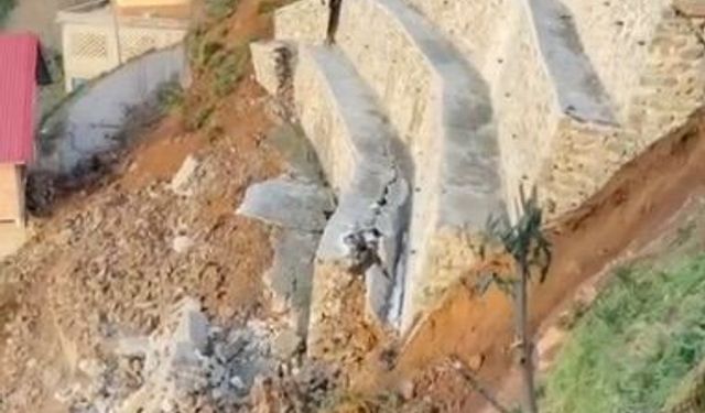 Rize'de heyelan; istinat duvarı çöktü, o anlar kamerada