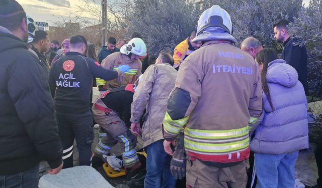 TIR'la çarpışan minibüs devrildi: 14 yaralı