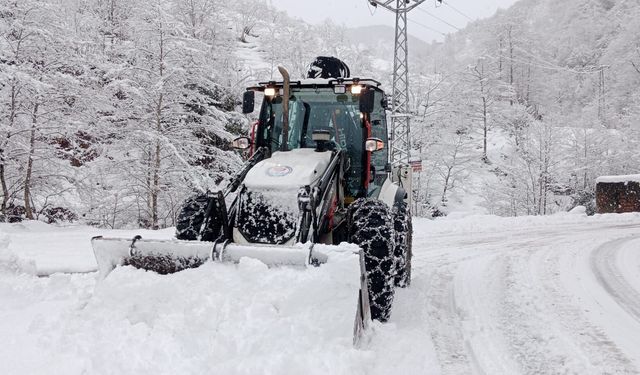 Trabzon'da 70 mahalle yolu ulaşıma kapandı