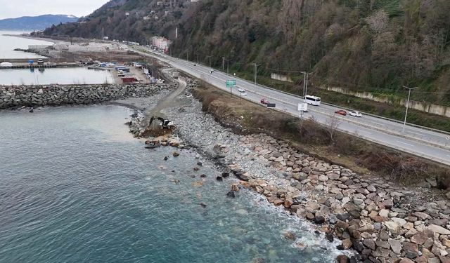 Trafik kazalarına 'deniz dolgusuyla yan yol' formülü