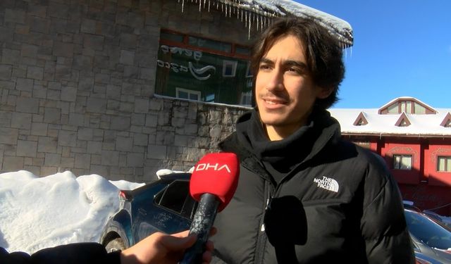 Uludağ'da kar kalınlığı 1 metreye yaklaştı, tatilciler pistlere akın etti