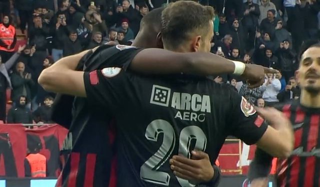 Arca Çorum FK - Eminevim Ümraniyespor: 2-0