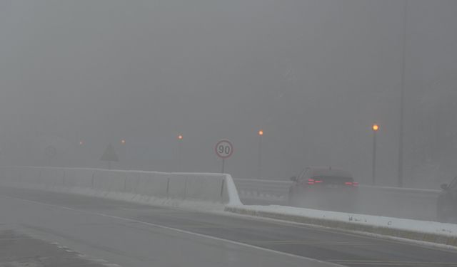 Bolu Dağı'nda kar ve sis