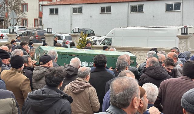 Denizde boğulan üniversite öğrencisi, son yolculuğuna uğurlandı