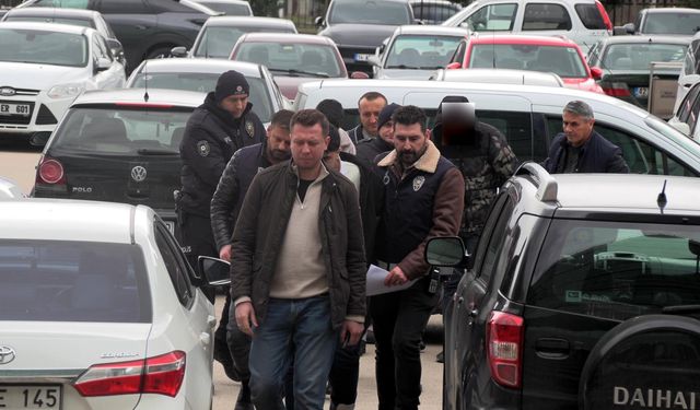 Emekli çifti dolandıran 3 şüpheli yakalandı