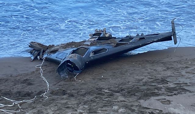 Ordu'da kıyıda bulunan insansız hava aracı parçası, inceleme yapılmak üzere polise teslim edildi