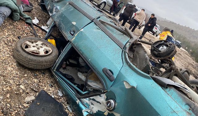 Otomobil takla attı: 4 yaralı