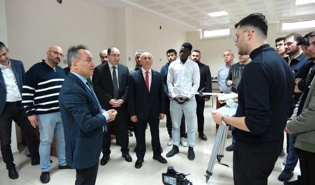 Rektör Yılmaz teknoloji odaklı çalışmaları yerinde incelendi