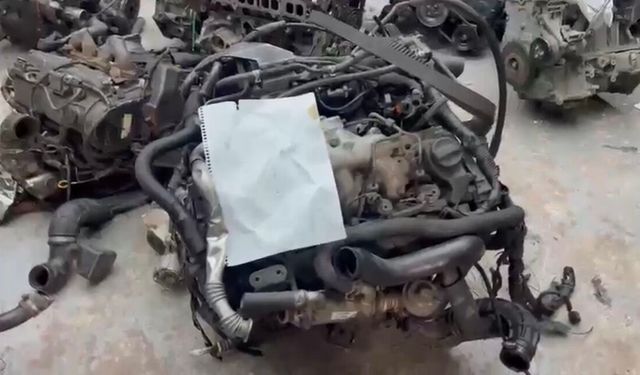 Samsun'da gümrük kaçağı 13 otomobil motoru ele geçirildi