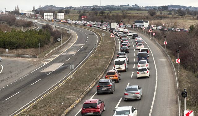 Bayram tatili dönüşünde Karabük geçişinde yoğunluk