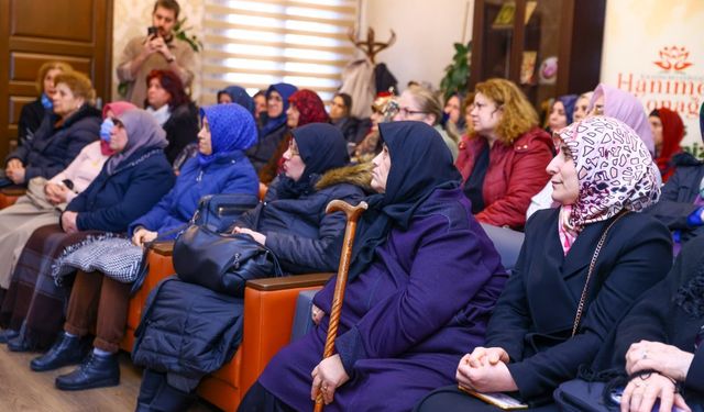 Çiğdem Karaaslan'dan İlkadım Hanımeli Konağı'na ziyaret