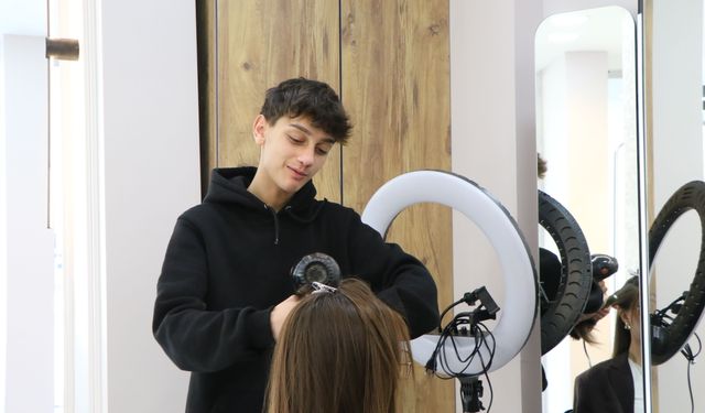 Eski para koleksiyoncusu dedesinden kalan emanetle tarihi yaşatıyor