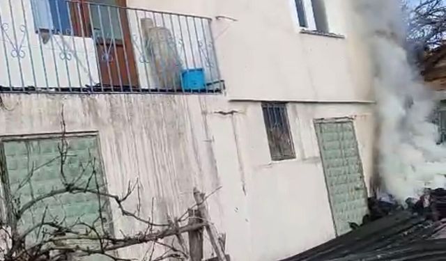 Evde çıkan yangında öldü, eşi yaralandı