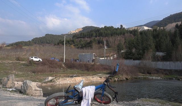 Gölette boğulan Tanju, sınıfında arkadaşları tarafından anıldı