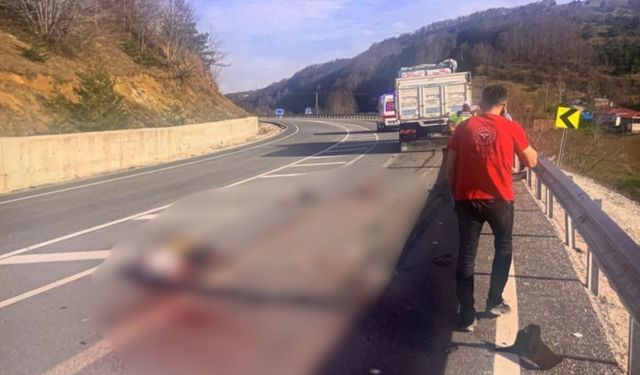Samsun'da kamyonla çarpışan motosikletin sürücüsü öldü
