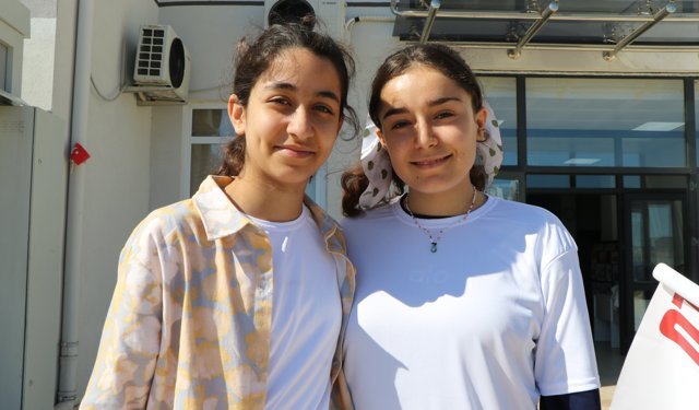 Kardeş okul projesiyle Diyarbakır'dan Samsun'a gelen öğrenciler ilk kez deniz gördü