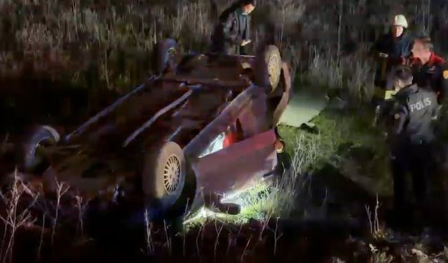 Otomobil takla attı, içindekiler kaçtı