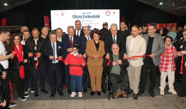 Samsun'da otizmli bireyler ritim tutup gönüllerince eğlendi