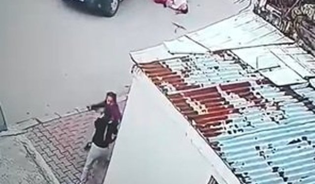 Tartıştığı eşine aracıyla çarpıp ayaklarını ezdi; o anlar kamerada