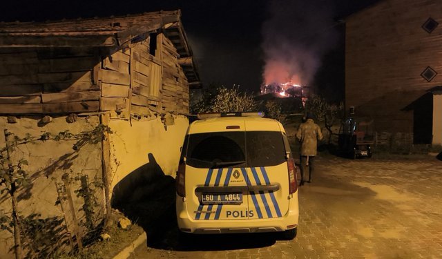Tokat'ta tek katlı ahşap evde yangın