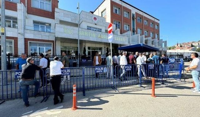 13 yaşındaki kız çocuğuna 'cinsel istismar' soruşturmasında 33 tutuklama