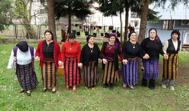 'Altın kızlar' dayanışması; türkülerle dokunan 'dastar'a horonlu tanıtım/Ek fotoğraflar