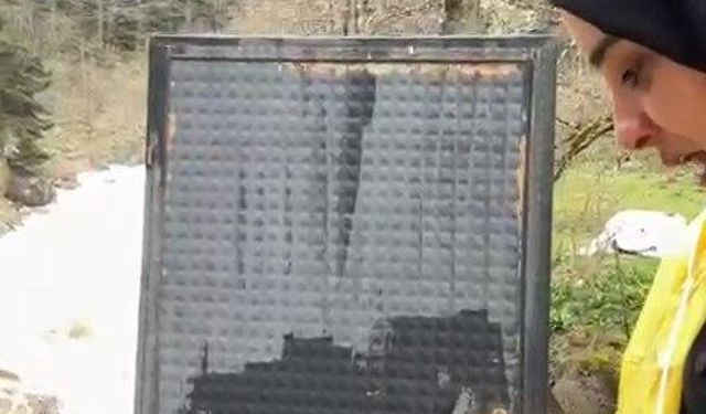 Asma köprüye demir kapılı kilit
