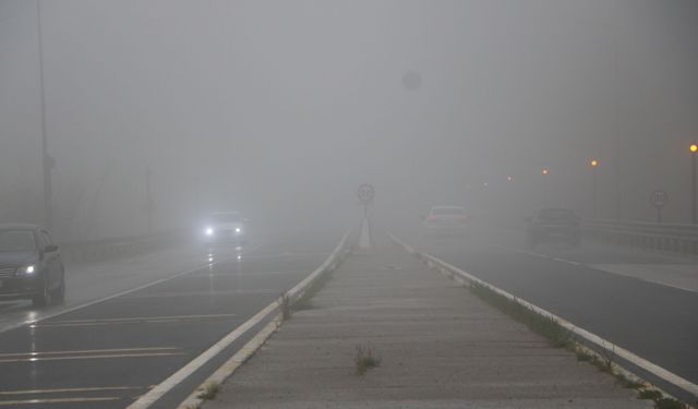 Bolu Dağı'nda hafif yağmur ve sis etkili oldu