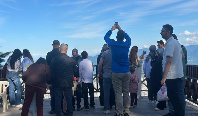 Boztepe'de bayram yoğunluğu