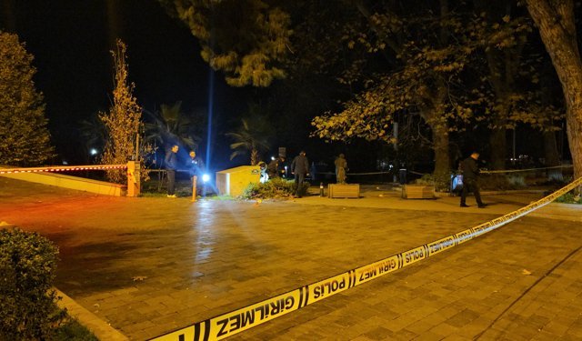 Eşinin dayısını bıçaklayarak öldüren sanığa müebbet hapis
