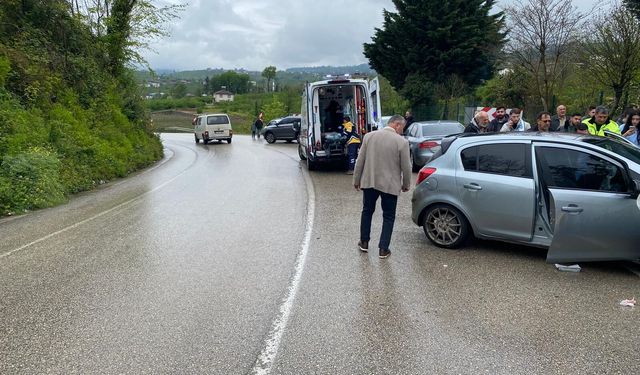 Ordu'da otomobiller çarpıştı: 3 yaralı