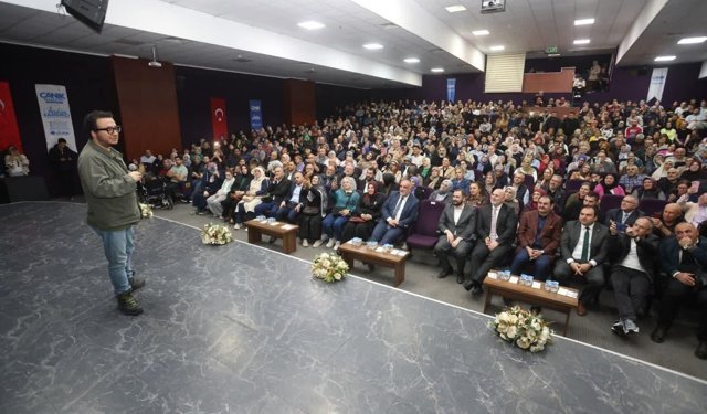 Prof. Dr. Oytun Erbaş, Canik'te vatandaşlarla buluştu