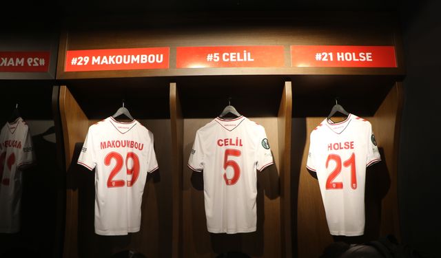 Samsunspor FC Official Store, yoğun ilgiyle açılış yaptı