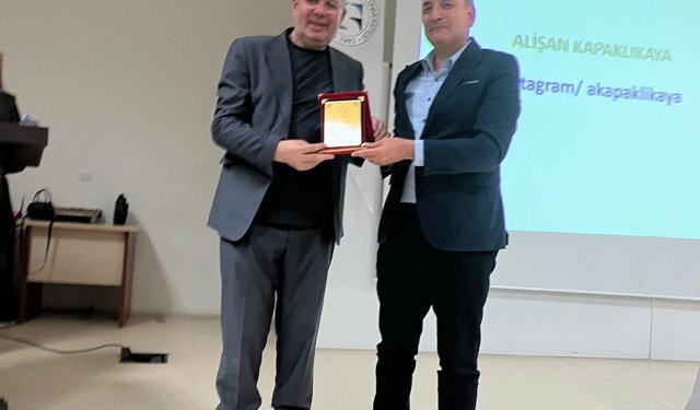 TOGÜ Erbaa kampüsünde 'Bağımlılık, Gençlik ve Gelecek' söyleşisi