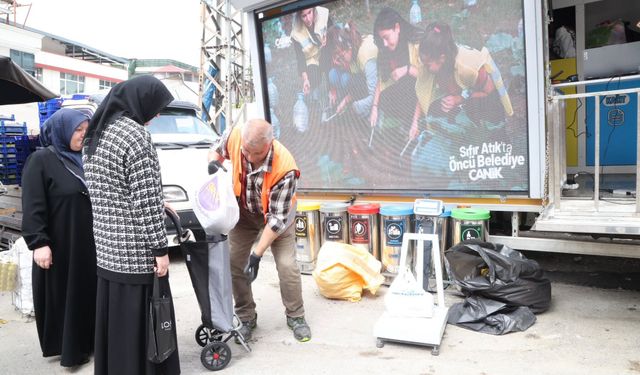 Canik'te atıklar dönüşüyor, aile bütçesine destek oluyor