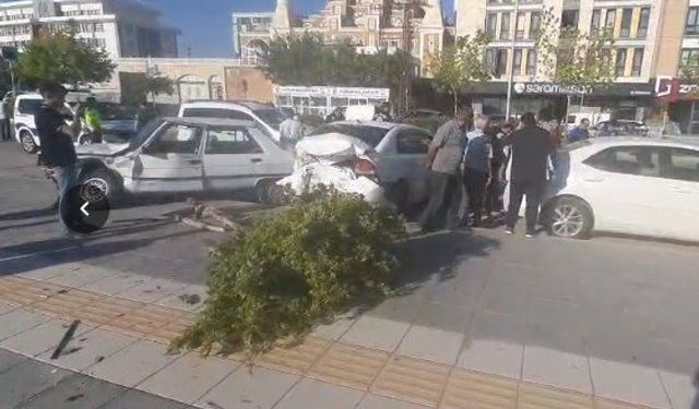 Çorum'da zincirleme trafik kazası: 2 yaralı