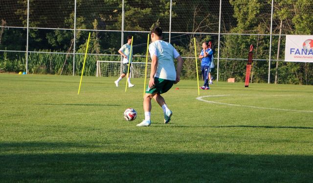 Esenler Erokspor Bolu'da kampa girdi