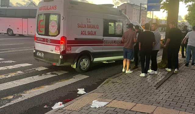 Motosikletin çarptığı yaya öldü