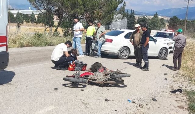 Otomobil ile çarpışan motosikletin sürücüsü öldü