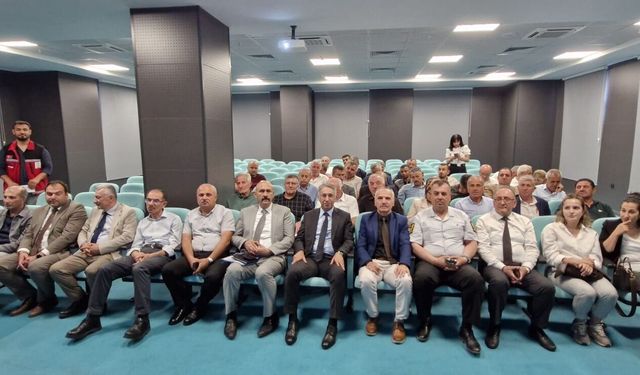 Samsun'da muhtarlara 'Sosyal Risk Haritası ve Aile Rehberi' eğitimi