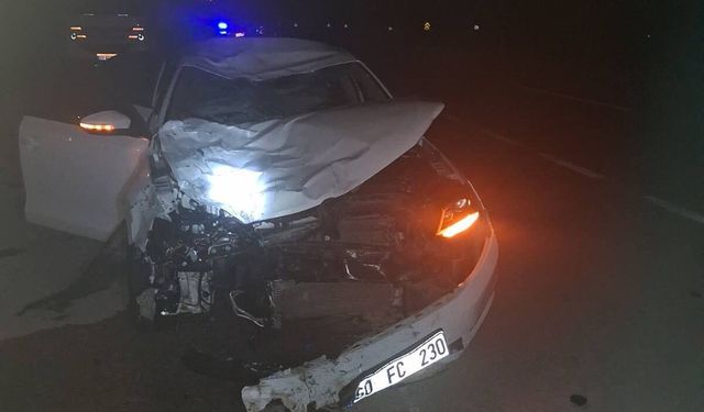 Tokat'ta otomobilin çarptığı motosikletteki 2 kişi öldü