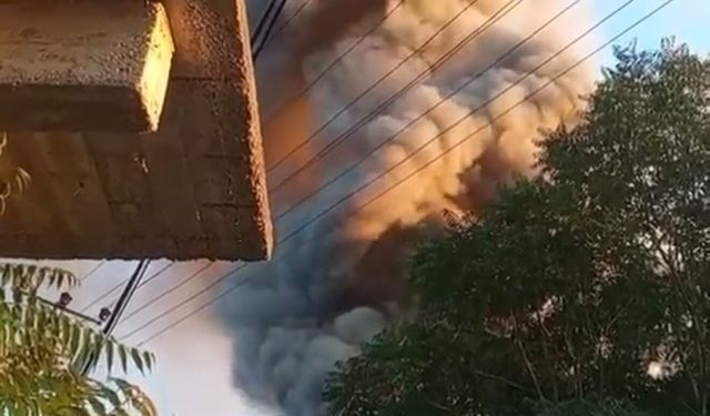 Bartın'da 2 katlı ahşap ev yandı