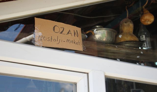 Geri dönüşüm malzemeleriyle minyatür eserler yapıyor