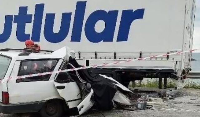 Giresun'da otomobil TIR'a çarptı: 1 ölü, 1 yaralı