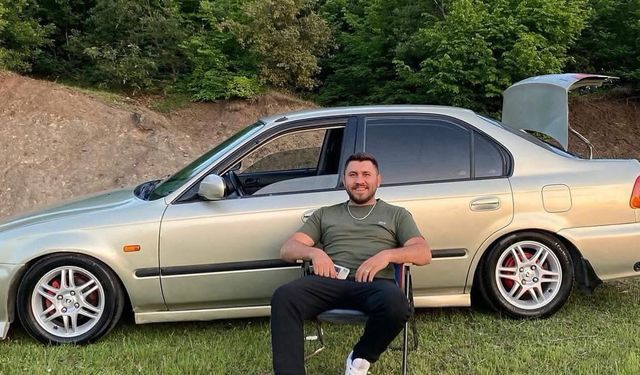 Kediye çarpmamak için manevra yapan motosikletli kaza yaptı: 1 ölü