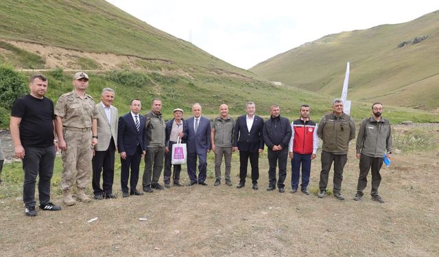 Ordu'da 35 bin alabalık yavrusu dereye bırakıldı